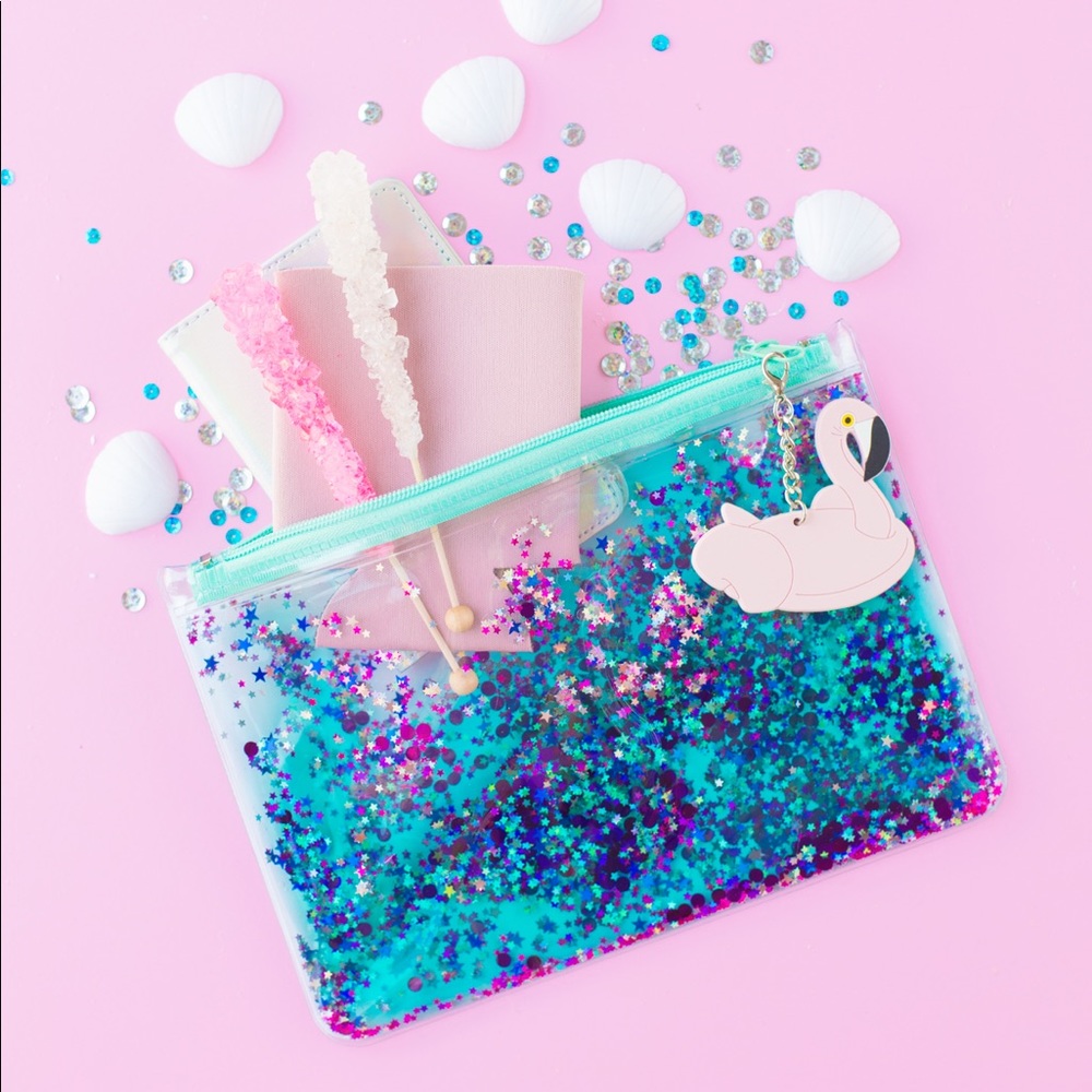 Studio DIY Floating glitter clutch clear plastic